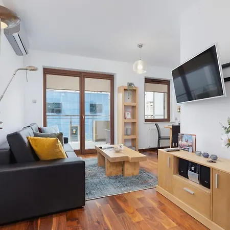 Blonia With Balcony By Renters Appartamento Cracovia