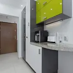 Blonia With Balcony By Renters דירה *
