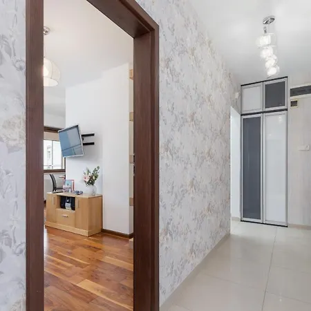 Blonia With Balcony By Renters شقة كراكوفيا